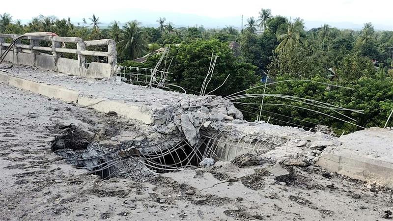 Fast 50 Tote bei Luftangriff auf Markt in Myanmar Die Bomben trafen einen Markt und eine Brücke.