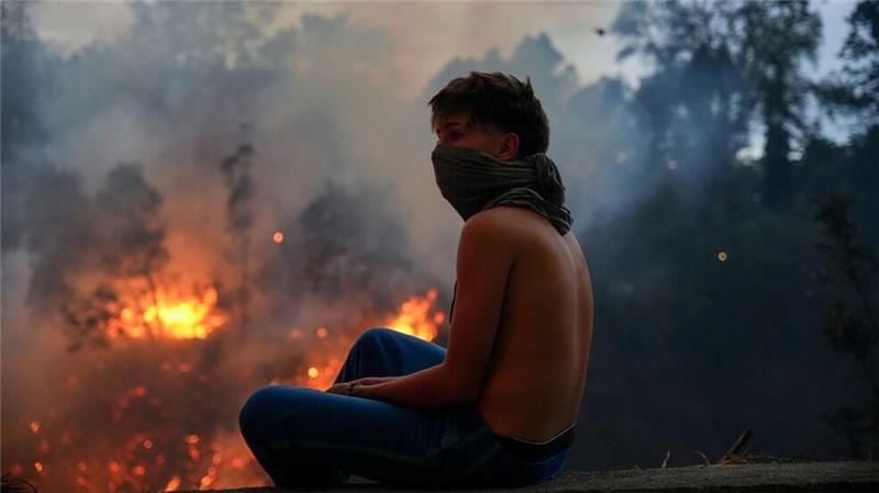 Heftige Waldbrände in Ecuadors Hauptstadt Quito Die Brände breiteten sich von den Außenbezirken bis in das Stadtgebiet aus.