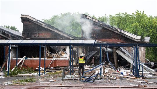 Die Brandschäden an der Schule in Finkenwerder sollen den Unterrichtsbetrieb im nächsten Schuljahr nicht beeinträchtigen. Foto: Bockwoldt/dpa