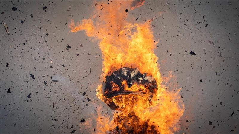 Die Brennung des „Bööggs“ dient  als Langfrist-Wettervorhersage 