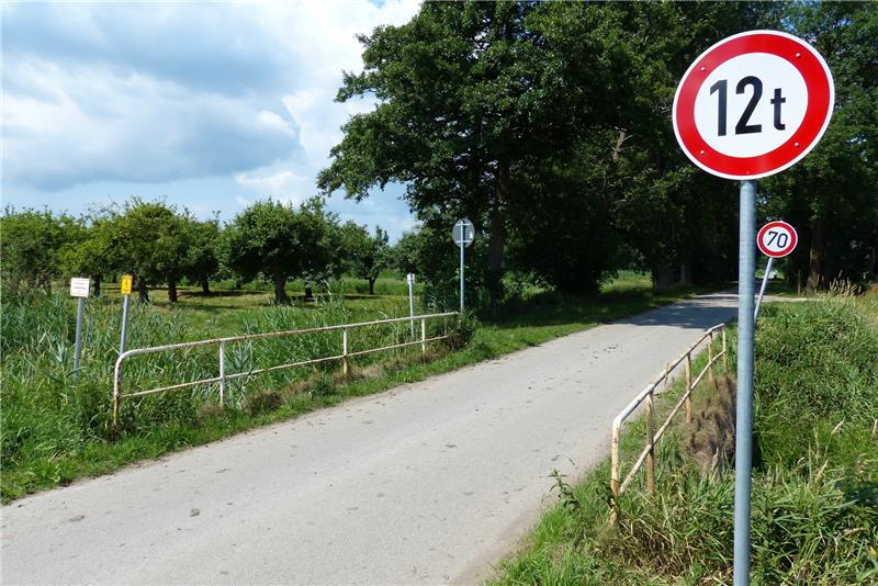 Die Brücke Kamper Weg ist einsturzgefährdet.  Foto Eidtmann