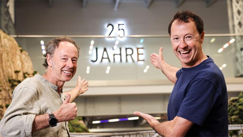 Hamburgs Miniatur Wunderland: Handarbeit, Pannen und Rekorde Die Brüder Gerrit und Frederik Braun und ihr Team haben nur sich mit der größten Modelleisenbahnanlage der Welt einen Traum erfüllt.