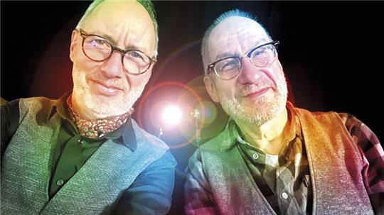 Die Brüder Ulrich und Detlef Schaper legen auf.