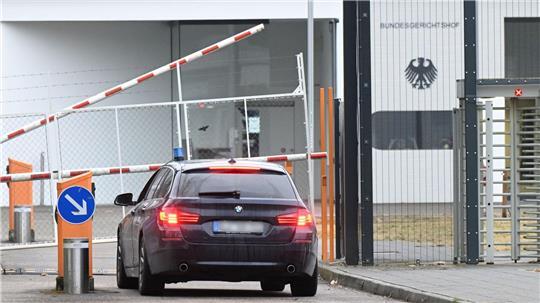 Die Bundesanwaltschaft ließ die Beschuldigten zum Bundesgerichtshof nach Karlsruhe bringen. 