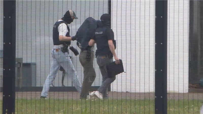 Die Bundesanwaltschaft wirft den Beschuldigten vor, für einen ausländischen Geheimdienst gearbeitet zu haben.