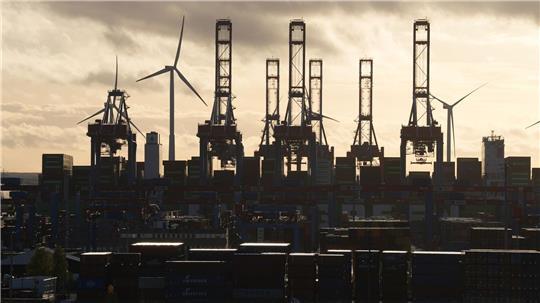 Die Bundesbank sieht für 2026 erste Lichtblicke für die deutsche Wirtschaft nach drei mageren Jahren. (Symbolbild)