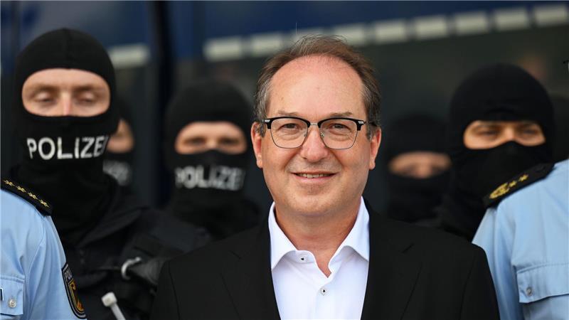 Grenzkontrollen: Dobrindt dankt Bundespolizisten Die Bundespolizei hat in den vergangenen Jahren mehr Personal bekommen. Allerdings wuchsen teils auch die Aufgaben.