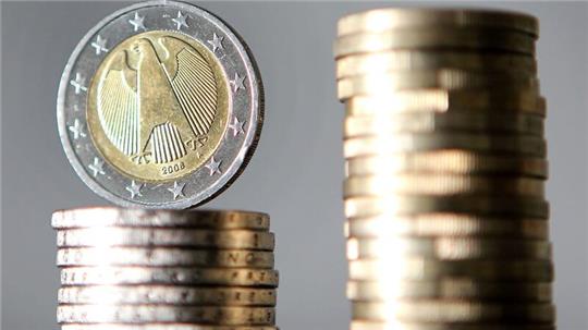Die Bundesregierung erwartet Steuermehreinnahmen von rund 7,2 Milliarden Euro im kommenden Jahr.