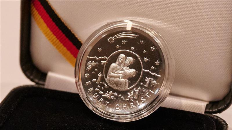 Die Bundesregierung gibt regelmäßig neue Sammlermünzen aus. (Archivbild)