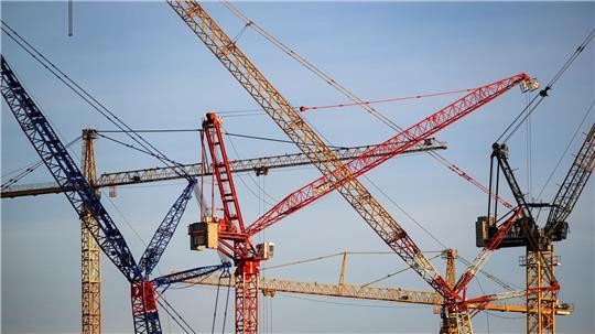 Die Bundesregierung halbiert ihre Konjunkturprognose. 