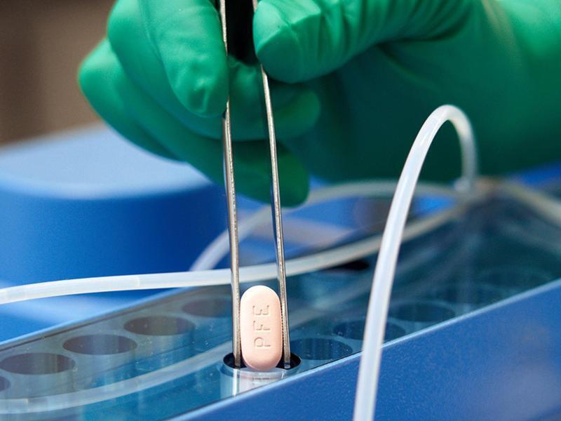 Die Bundesregierung hat eine Million Packungen des Medikaments Paxlovid der US-Firma Pfizer gekauft. Foto: Uncredited/Pfizer/dpa