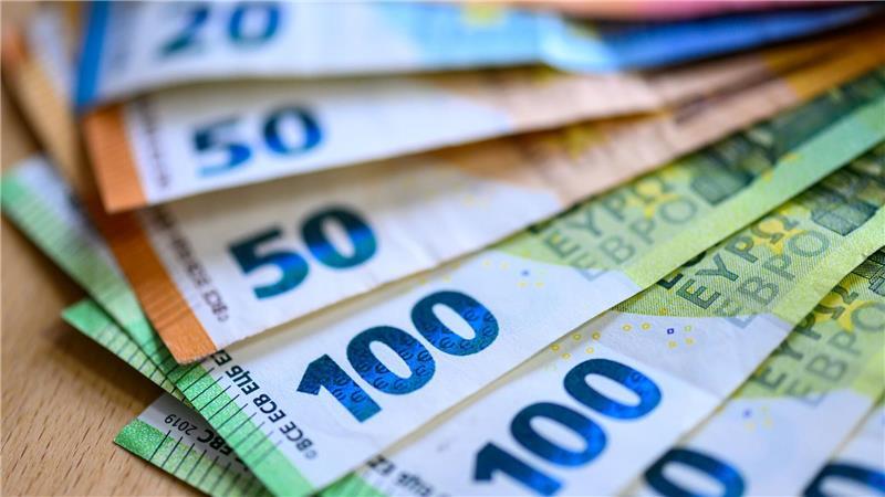 Die Bundesregierung hat mit der steuerfreien Entlastungsprämie von 1.000 Euro Erwartungen geweckt - aber können die erfüllt werden? (Symbolbild) 