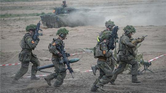 Die Bundeswehr beteiligte sich unter anderem mit einem Großmanöver mit dem Namen Quadriga 2024 an Steadfast Defender.