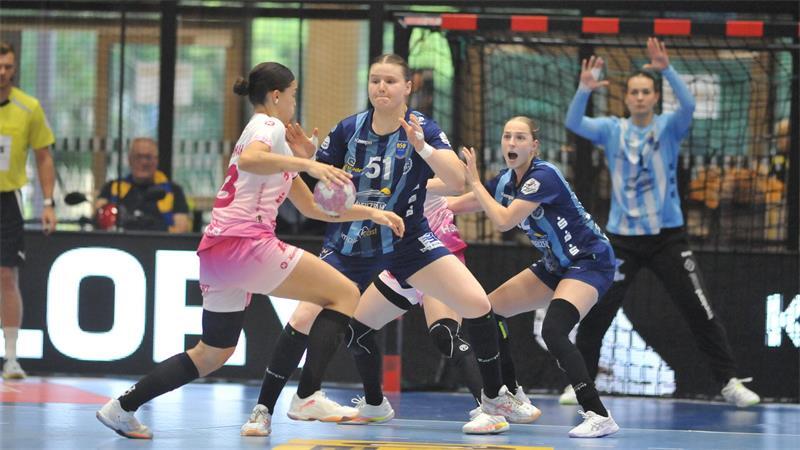 Immer diese Fehler: BSV verliert Heimspiel gegen Bensheim Die Buxtehuder Abwehr im Spiel gegen Bensheim.