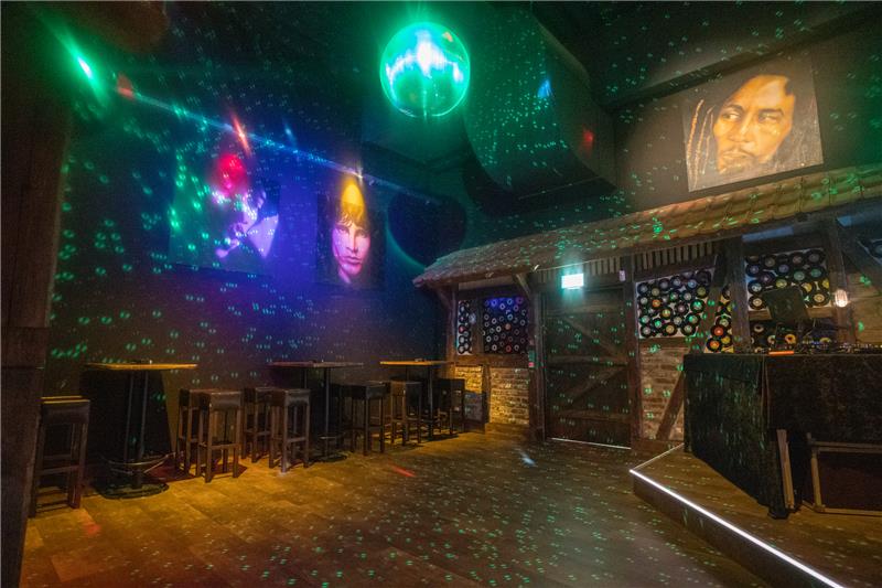 Disco für Teenies im Studio 21 Die Buxtehuder Diskothek Studio 21. Archivfoto: TAGEBLATT