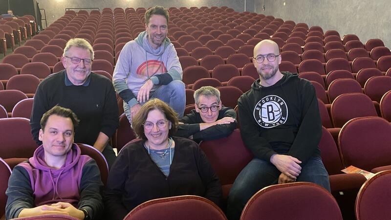 Die Buxtehuder Michael und Anja Stukenbrock mit den Sängern von Maybebop, die sie als Bündnispartner für United4Rescue gewinnen konnten.