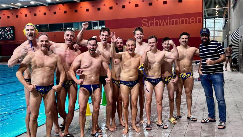 Die Buxtehuder Wasserballer feierten einen torreichen Sieg zum Saisonauftakt.