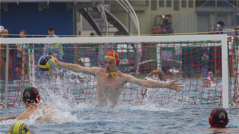 Buxtehuder beenden Saison mit fünften Sieg in Folge - folgt Pokalcoup? Die Buxtehuder Wasserballer konnten sich in der zweiten Saisonhälfte auch immer wieder auf ihren Keeper Mattes Campen verlassen.