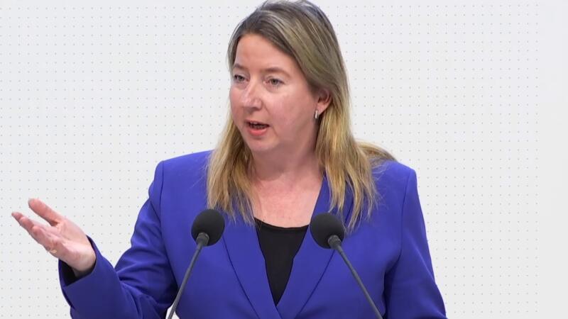 Die CDU-Landtagsabgeordnete Birgit Butter übt harsche Kritik an der desolaten Unterrichtsversorgung im Kreis Stade.