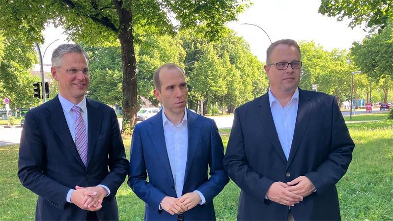 Die CDU möchte mit mehr Polizeipräsenz und Verboten, aber auch mit einer Umorganisation der Suchthilfe der Drogenszene rund um den Hauptbahnhof Herr werden.