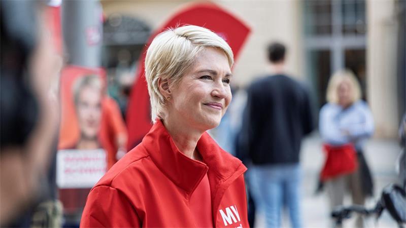AfD-Sieg, Streit und miese Umfragen: Merz unter Druck Die CDU muss fürchten, im Duell von SPD-Ministerpräsidentin Manuela Schwesig mit der AfD auf der Strecke zu bleiben.