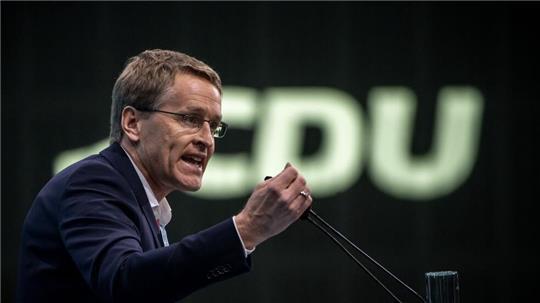 Die CDU von Daniel Günther liegt laut einer Umfrage derzeit vorne. (Archivbild)