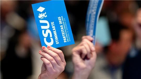 Die CSU will eine Hymnenpflicht bei gesellschaftlichen Ereignissen in Deutschland. 