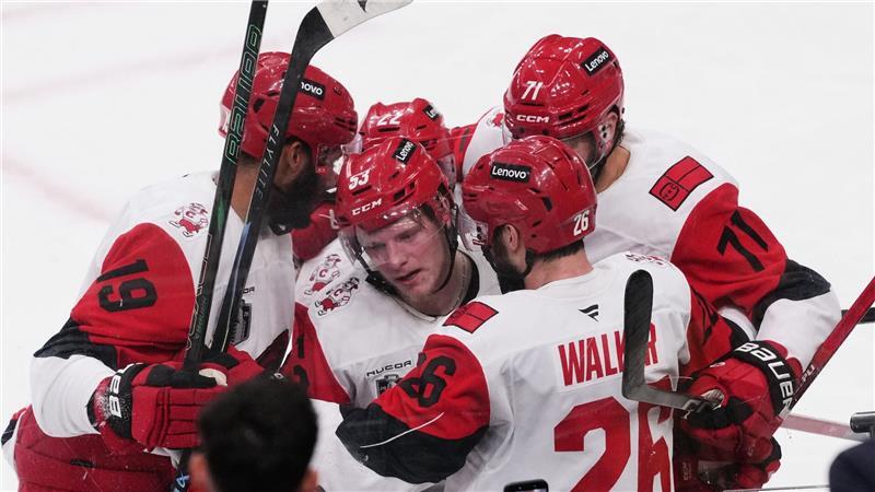 Wie ein Mann die Hurricanes zweimal zum Stanley Cup führte Die Carolina Hurricanes haben zum zweiten Mal den Stanley Cup gewonnen.