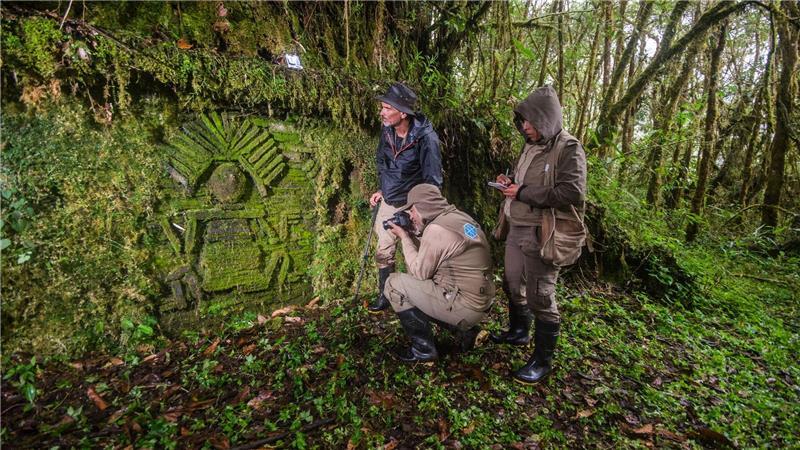 Über 100 Ruinen der Chachapoya-Kultur in Peru entdeckt Die Chachapoya errichteten in den Nebelwäldern urbane Zentren und rituelle Stätten.