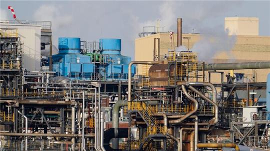 Die Chemiebranche hofft darauf, sich bald wieder zu erholen. Dazu gehört auch der Chemie-Standort Ludwigshafen in Rheinland-Pfalz, wo unter anderem BASF seinen Hauptsitz hat.