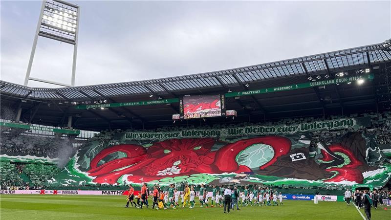 Die Choreografie der Werder-Fans vor dem Nordderby gegen den Hamburger SV.