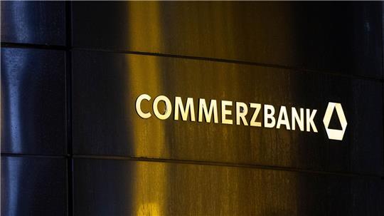 Die Commerzbank will ihren Gewinn noch stärker steigern, doch viele Analysten hatten mehr erwartet.
