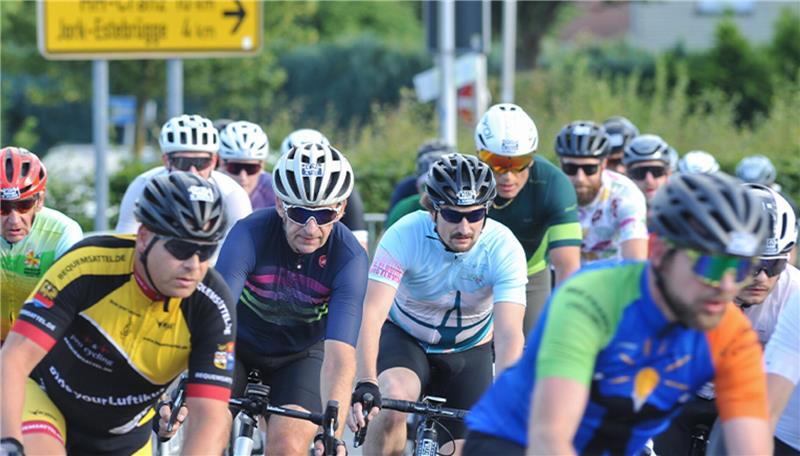 Die Cyclassics 2025 führten auch durchs Alte Land.