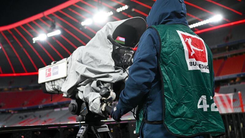 Sky und DAZN erhalten Fernsehrechte: Was sich für Bundesliga-Fans ändert Die DFL versteigert derzeit die TV-Rechte der Fußball-Bundesliga.