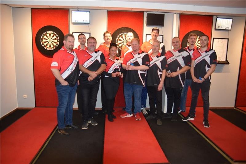 Die Dart Devils aus Drochtersen spielen mit ihrer ersten Mannschaft in der Verbandsliga. Foto: Parge