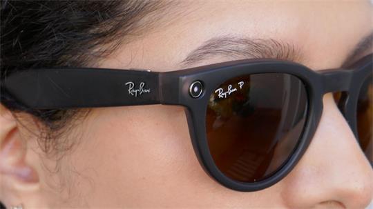 Die Datenbrille von Meta und Ray-Ban ist umstritten, weil man mit ihr Videoaufnahmen erstellen kann. (Symbolbild)
