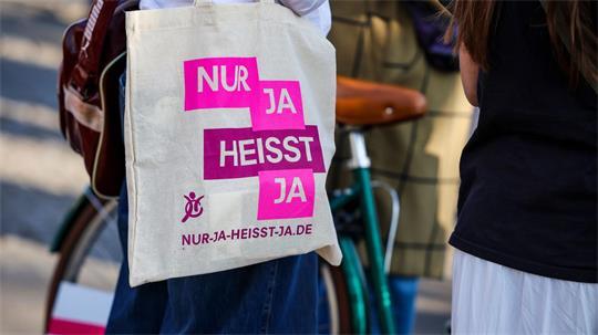 Die Debatte um eine mögliche Verschärfung des Sexualstrafrechts wird teils sehr emotional geführt. (Symbolbild)