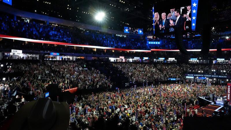 „Project 2025“: Ein radikaler Plan für Trump Die Delegierten haben das neue Parteiprogramm beim Parteitag in Milwaukee abgesegnet.