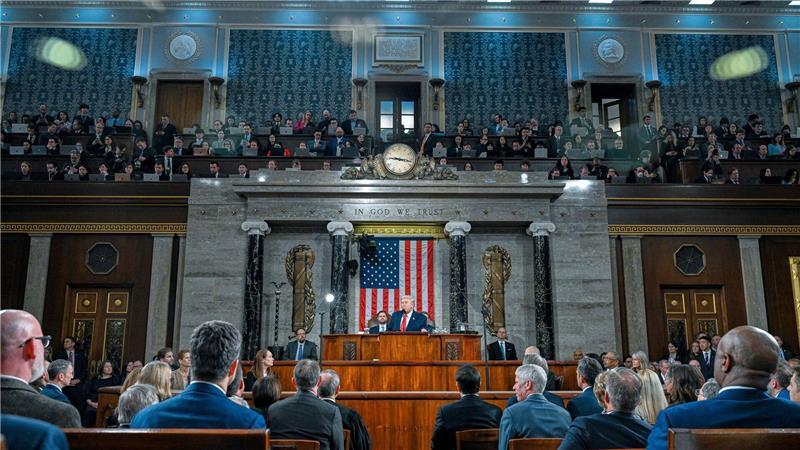 Die Demokraten gehen hart ins Gericht mit dem US-Präsidenten, der in seiner Rede zur Lage der Nation viel Lob für die eigene Linie übrig hatte.