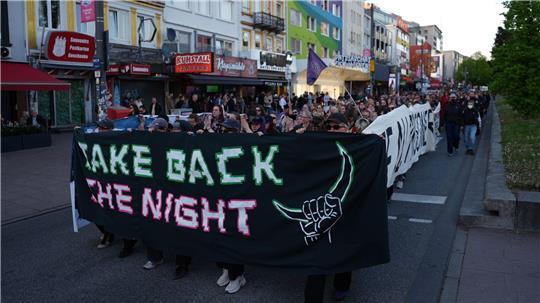 Die Demonstranten zogen über die Reeperbahn. 