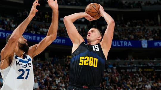 Die Denver Nuggets unterlagen den Timberwolves trotz 22 Punkten von Nikola Jokic.