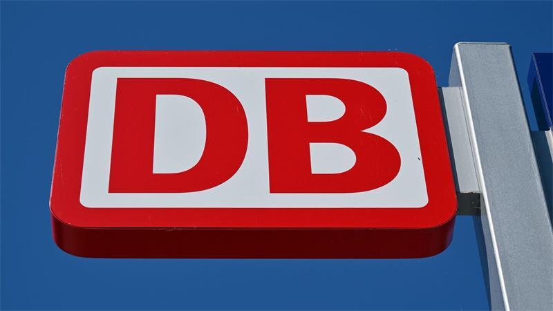 Die Deutsche Bahn hat einen Ersatzverkehr eingerichtet. (Symbolbild)