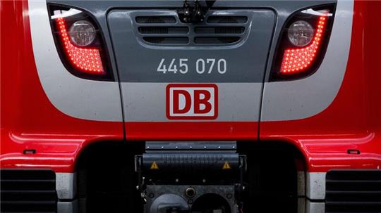 Die Deutsche Bahn will die Tarifgespräche mit der GDL fortsetzen.
