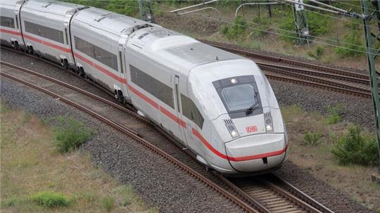 Die Deutsche Bahn will zunächst ihr Schienennetz sanieren.