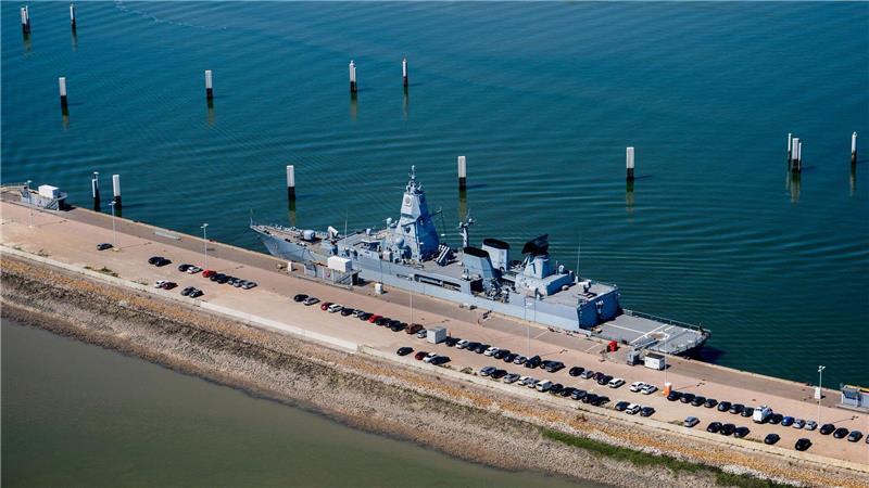 Die Deutsche Marine prüft Hafenstandorte an der Nordseeküste für den möglichen Bau eines weiteren Marinehafens. (Archivbild)