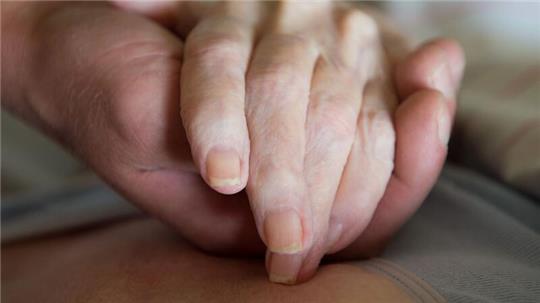 Die Deutsche Stiftung Patientenschutz lehnt den Zugang zu Natrium-Pentobarbital für Sterbewillige ab.