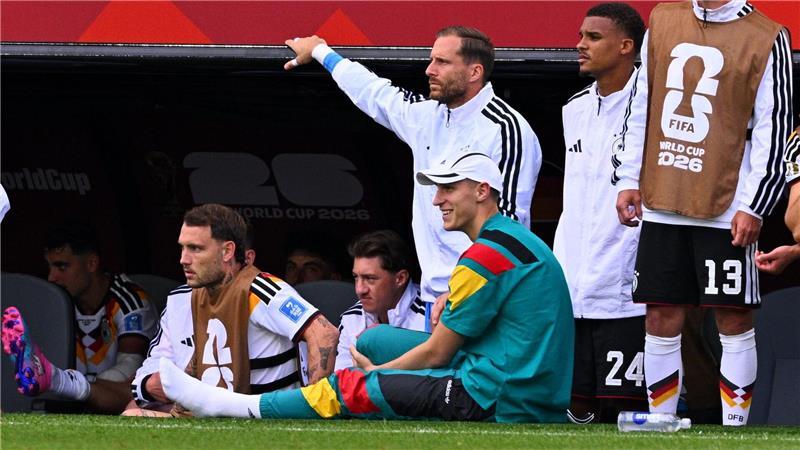 Das war die WM-Nacht: Kap Verde feiert, DFB-Team bangt Die Diagnose der Verletzung von Nico Schlotterbeck lässt weiter auf sich warten.