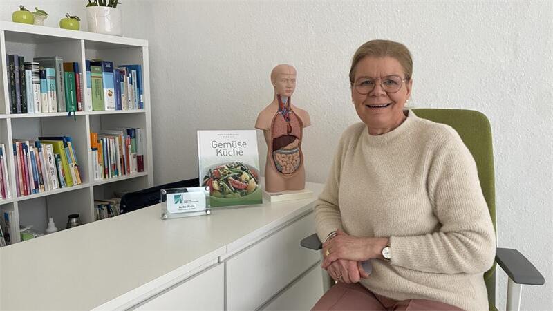 Die Diplom-Oecotrophologin Anke Plate berät Menschen zum Thema Ernährung und Gewichtsreduktion.