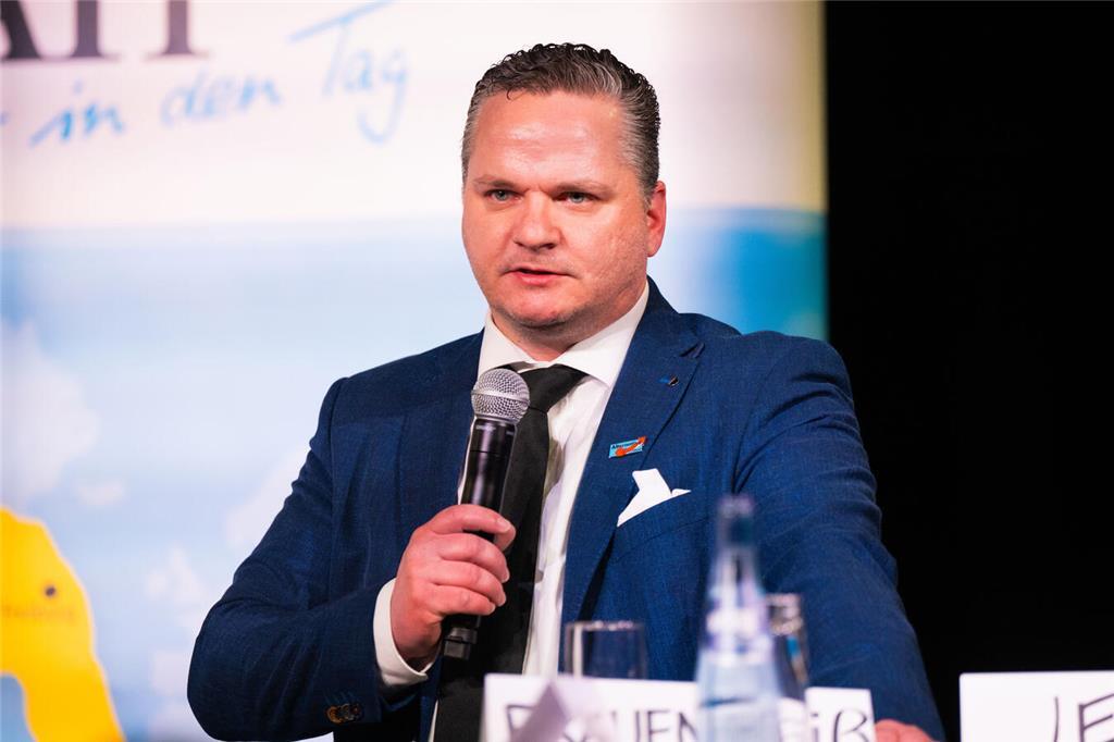 Die Direktkandidaten des Wahlkreises Cuxhaven - Stade II waren dem Aufruf des TA...