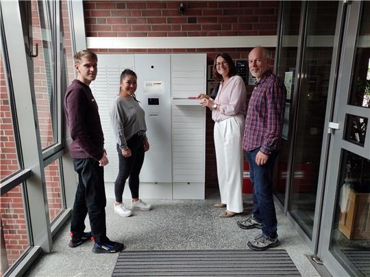 Die Dokumentenbox steht am Nebeneingang des Harsefelder Rathauses. Foto: Samtgemeinde Harsefeld